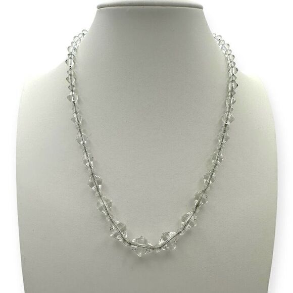 Clear round/diamond shaped Beaded costume necklace approx 19 inches - Picture 1 of 4